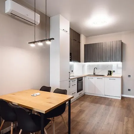 Aquamarine 2-bd Sea View 100 Odessa