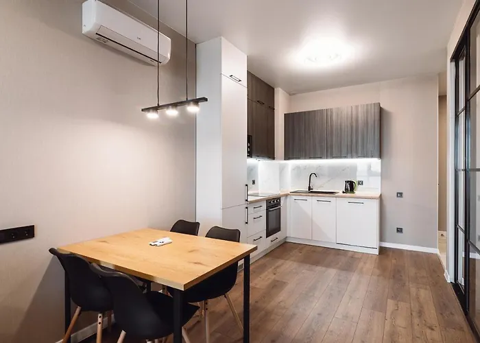 Aquamarine 2-bd Sea View 100 Odessa